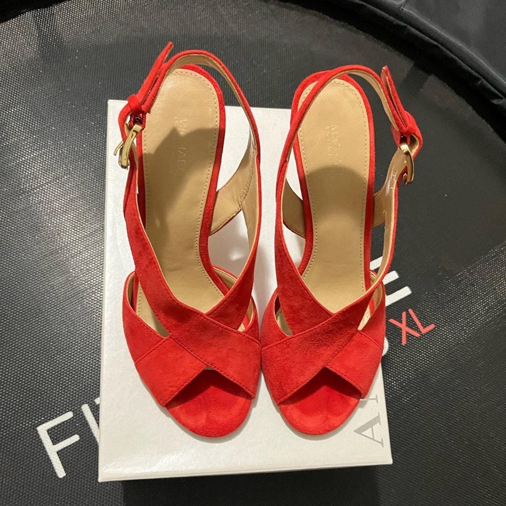 Like New Red shoes